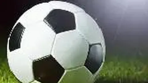 利兹联绝地反击！格瓦迪奥尔尝鲜黄牌套餐，卢卡斯-恩梅加点球奇观逆转，惊险2-2逼平对手！